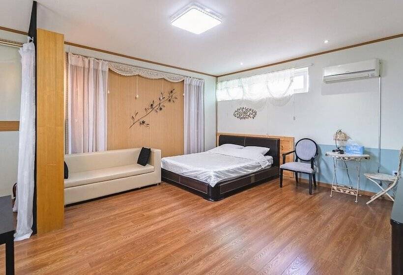 Gapyeong Hill House Pension