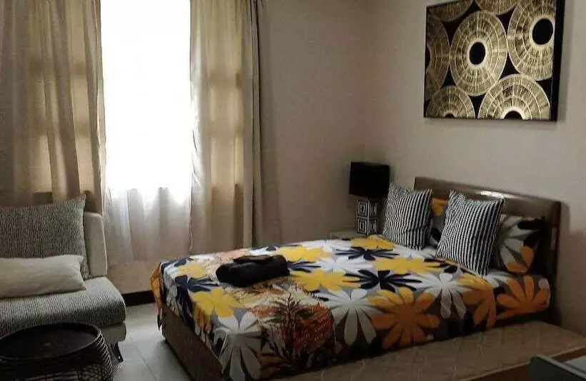 ホテル 101 Newport Blvd