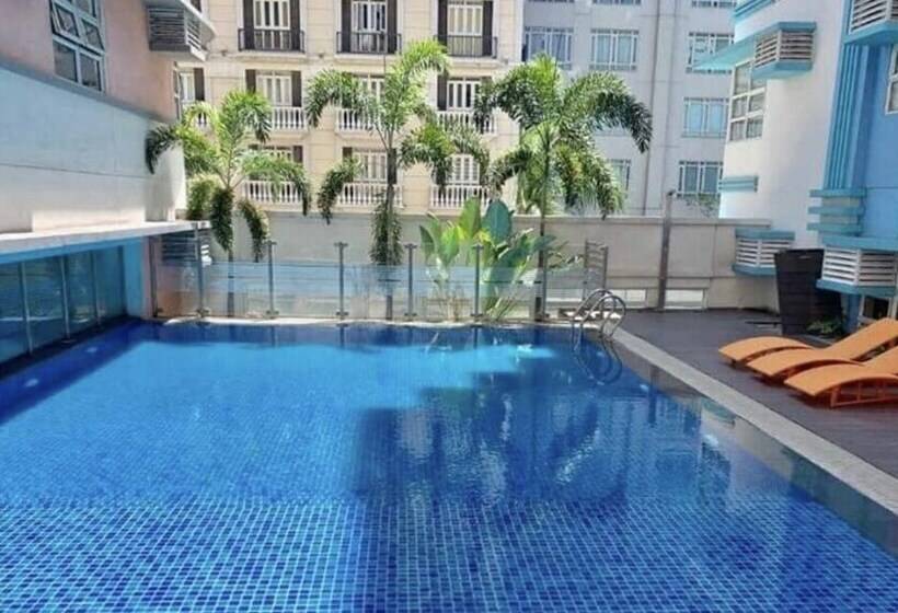 Hotel 101 Newport Blvd