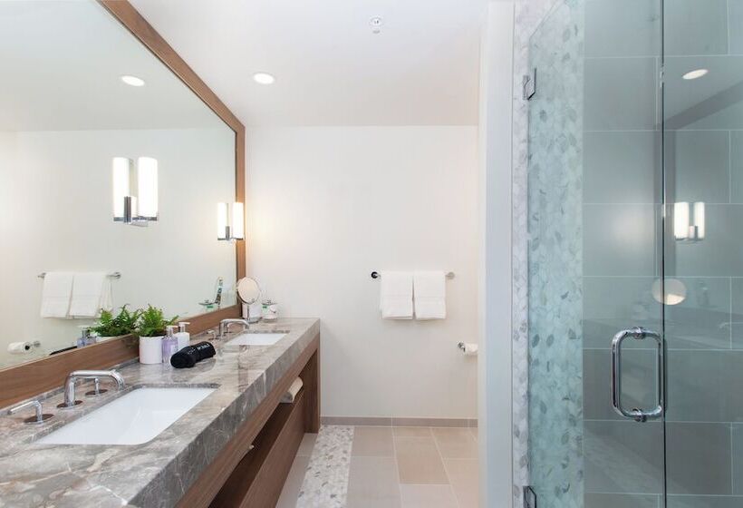 Отель Carmel Beach