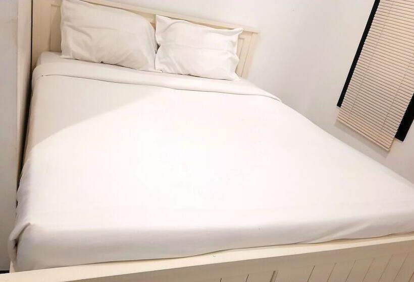 ホテル Cozy Stay Kupang