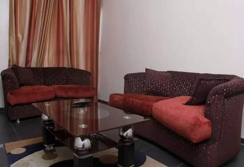 هتل Ed Scob Suites Limited