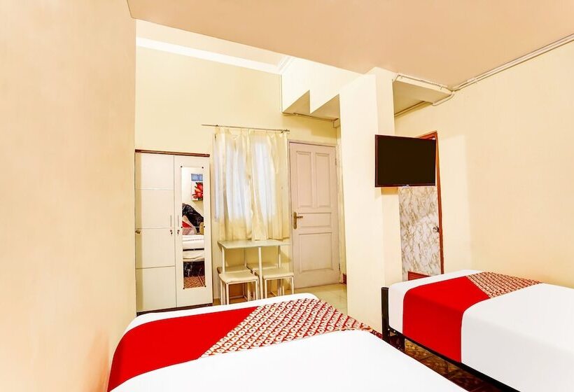 Otel Kost Sofie Syariah By Oyo Rooms