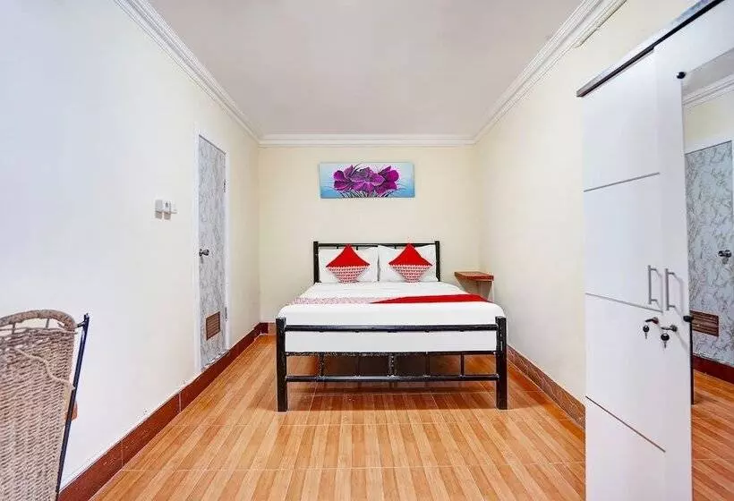 ホテル Kost Sofie Syariah By Oyo Rooms