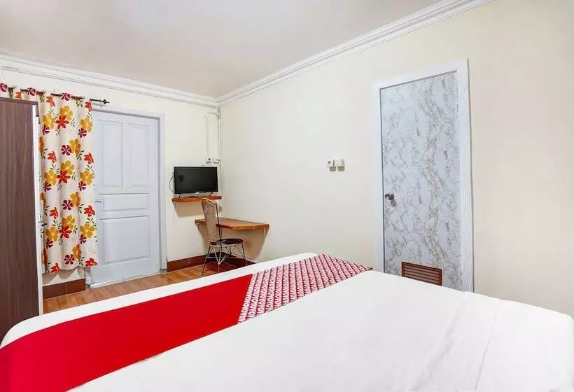ホテル Kost Sofie Syariah By Oyo Rooms