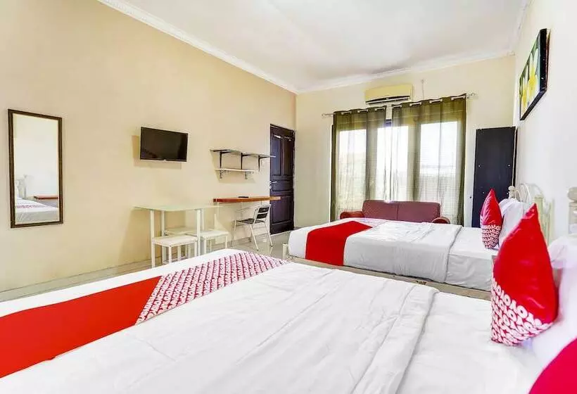 ホテル Kost Sofie Syariah By Oyo Rooms