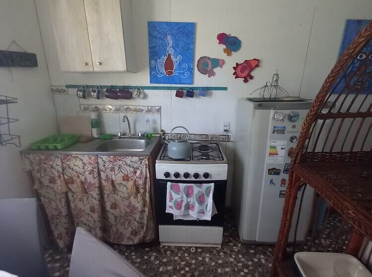 هتل House Honu Rapanui Inn