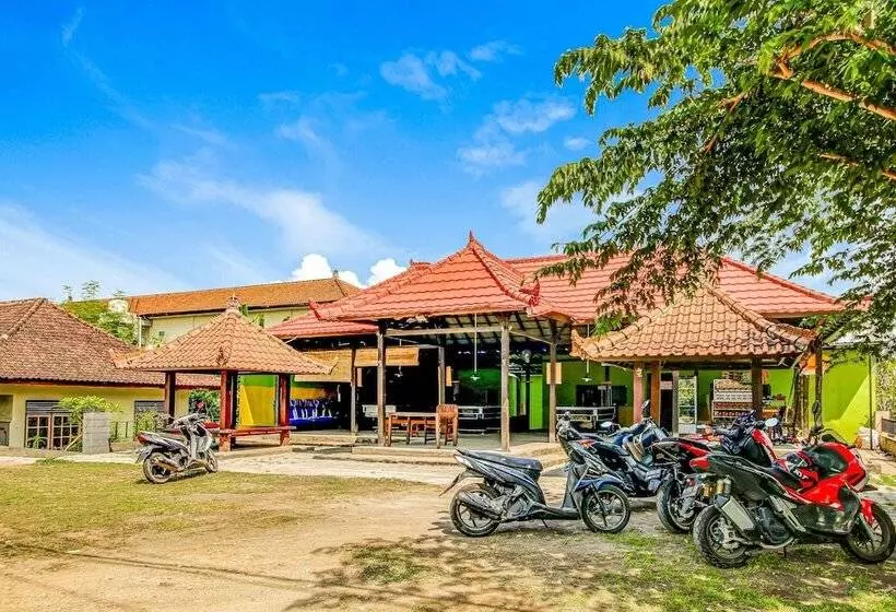 ホテル Oyo 91053 Desa Wisata Gilimanuk