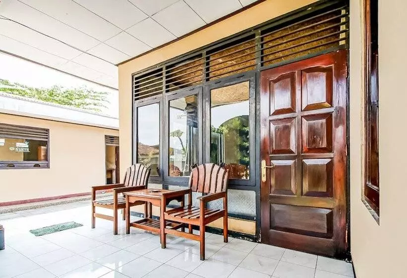 ホテル Oyo 91053 Desa Wisata Gilimanuk