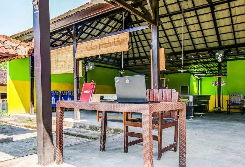 ホテル Oyo 91053 Desa Wisata Gilimanuk