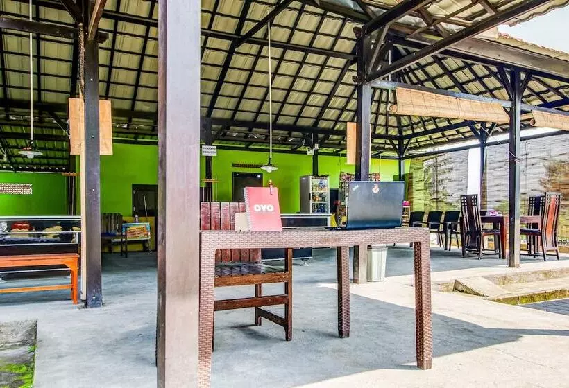 ホテル Oyo 91053 Desa Wisata Gilimanuk