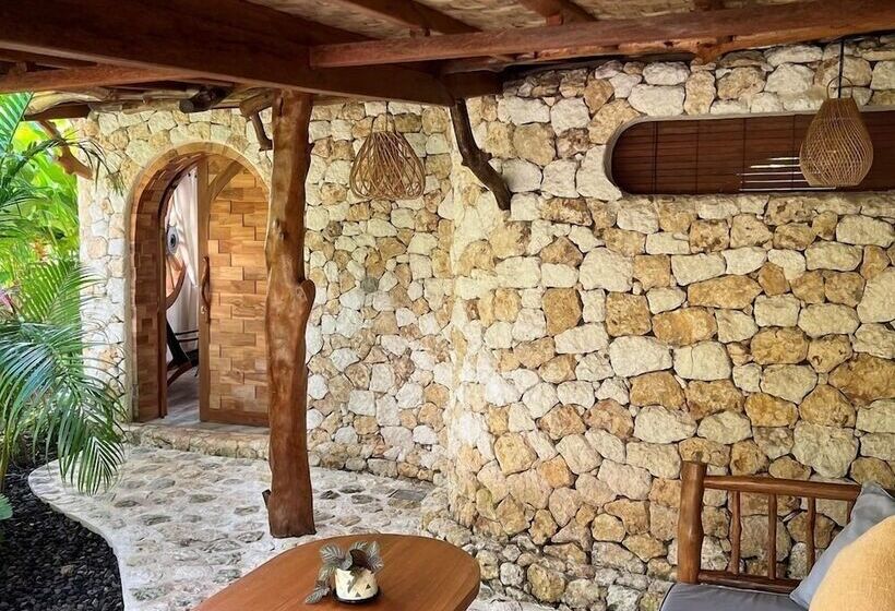 酒店 Roots Tree House