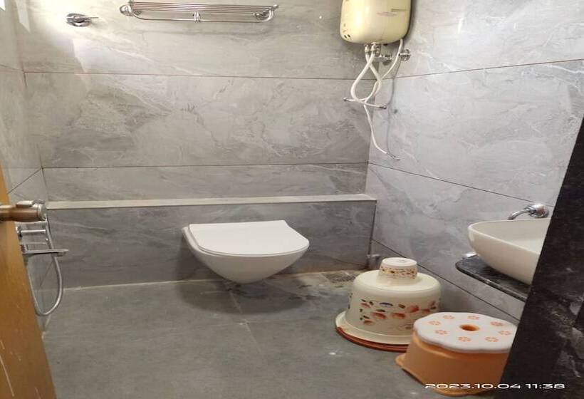 Отель Royal Pride