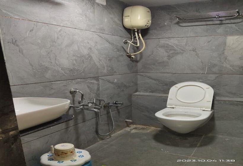 Отель Royal Pride