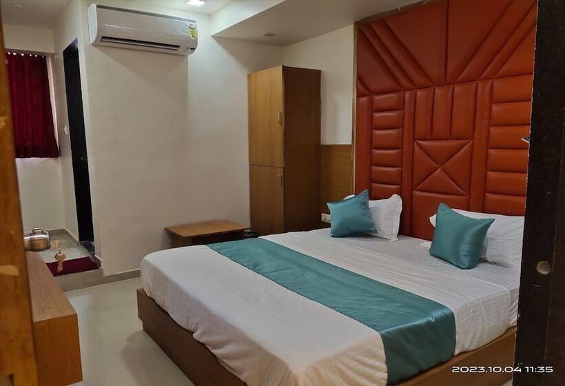 Отель Royal Pride