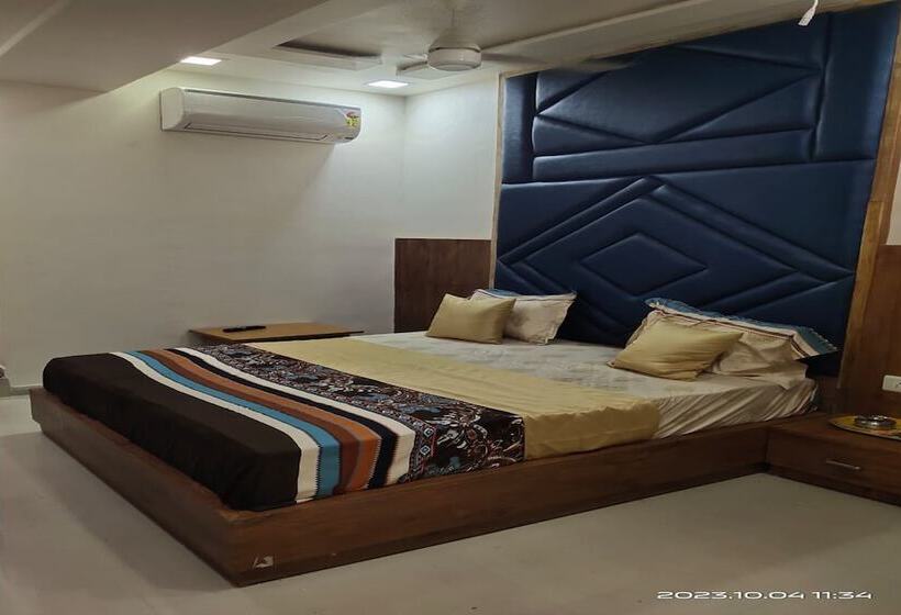 Отель Royal Pride