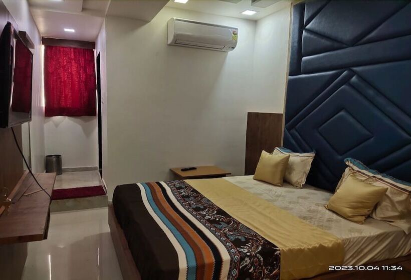 Отель Royal Pride