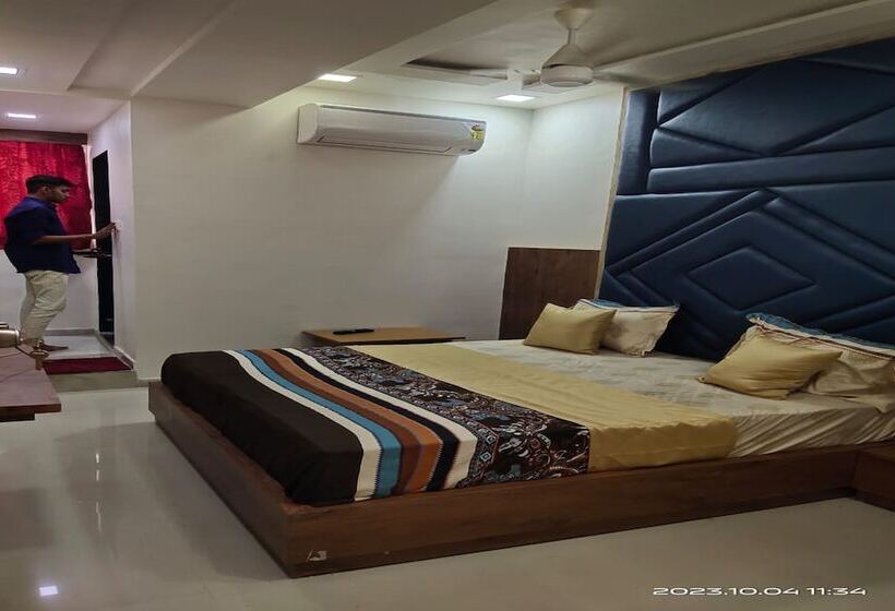 Отель Royal Pride