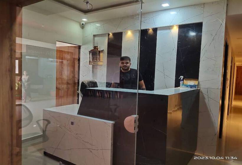 Отель Royal Pride