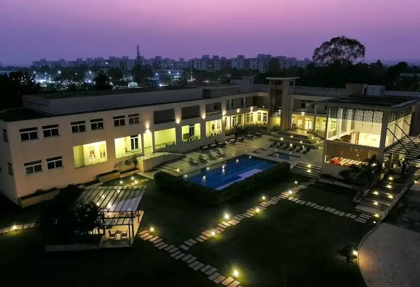 Hotelli Spree Resort At Century Wintersun