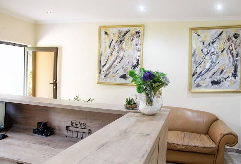 هتل Spring Resort