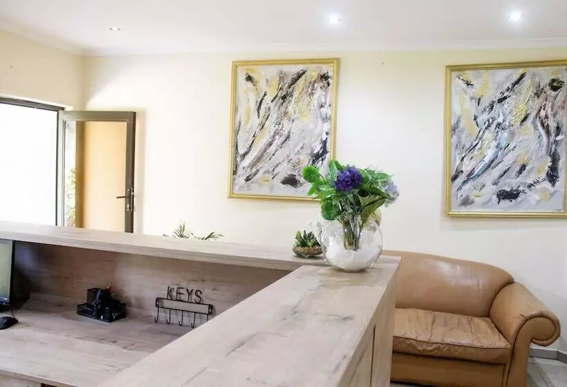 هتل Spring Resort