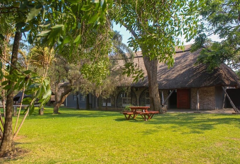 هتل Spring Resort