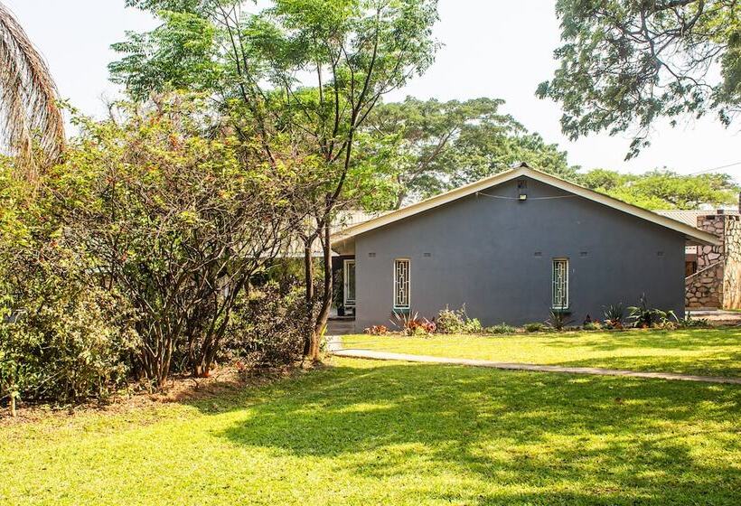 هتل Spring Resort