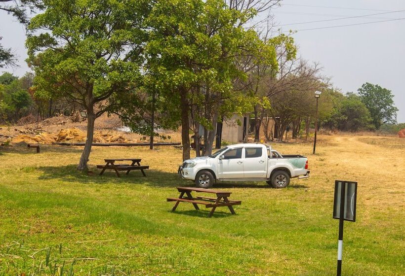 هتل Spring Resort