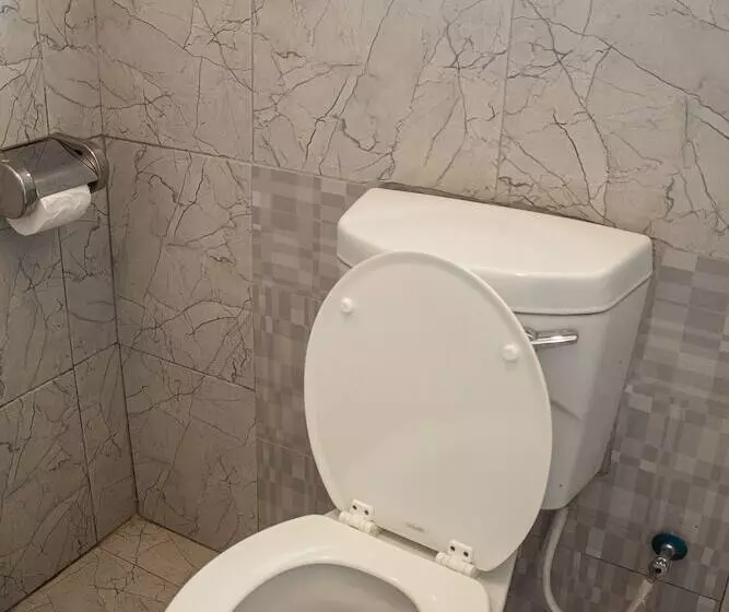 هتل Spring Resort