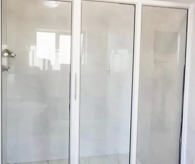 هتل Spring Resort