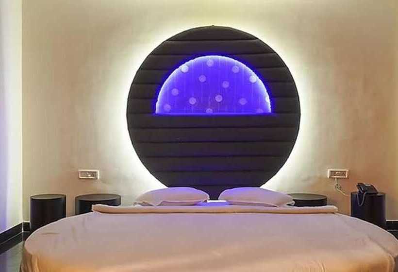 Fabhotel Prime The Hindustan Residency