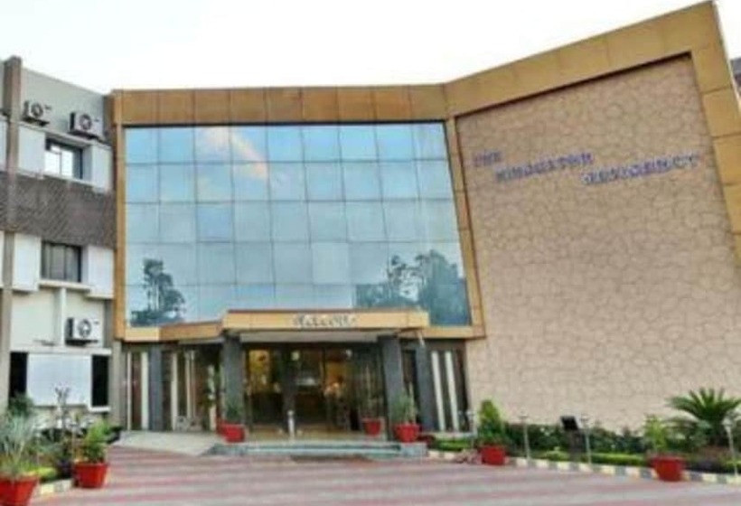 Fabhotel Prime The Hindustan Residency