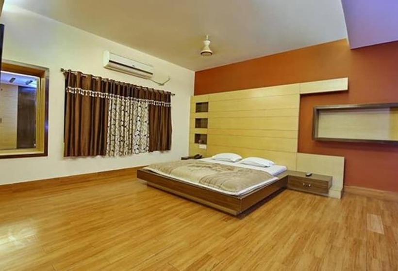 Fabhotel Prime The Hindustan Residency