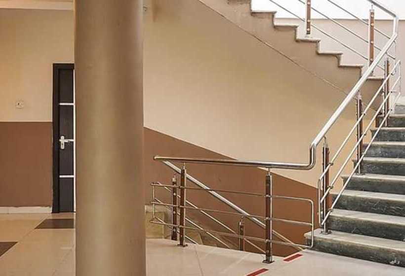 Fabhotel Prime The Hindustan Residency