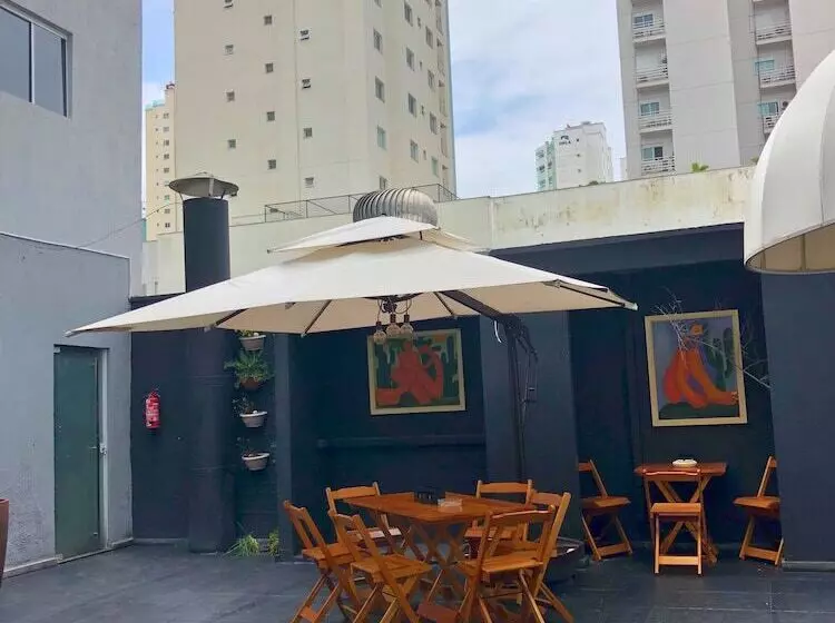 Hotelli Urbanature Bc