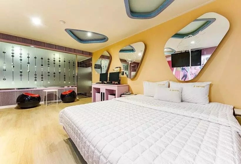 مُتل Gyeongju J Boutique