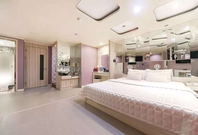 مُتل Gyeongju J Boutique