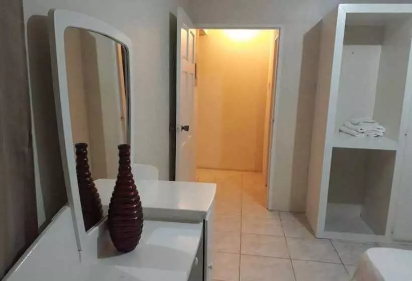 پانسیون Haven House Apartments