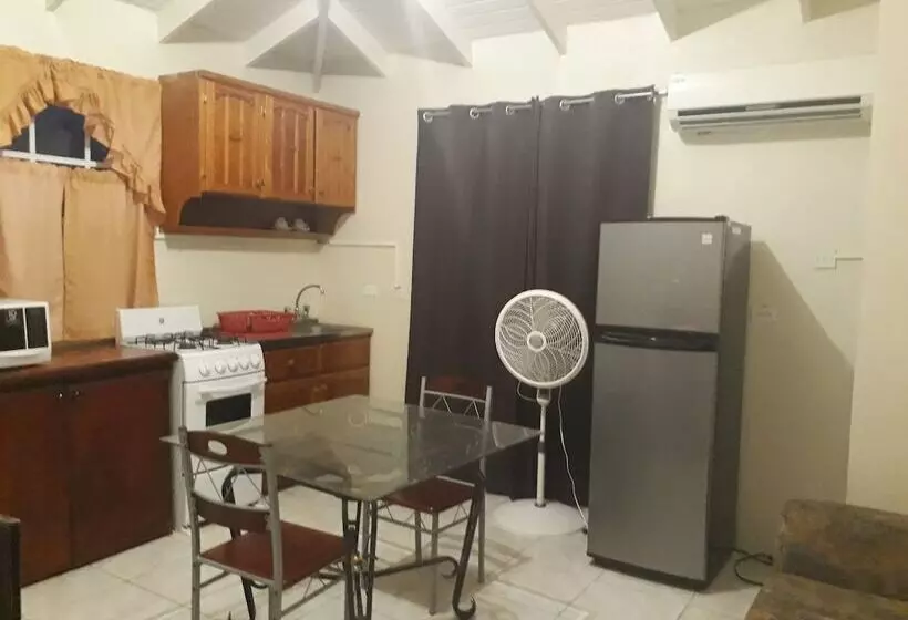 پانسیون Haven House Apartments