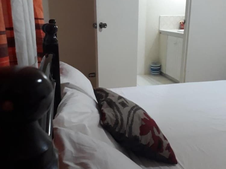 پانسیون Haven House Apartments