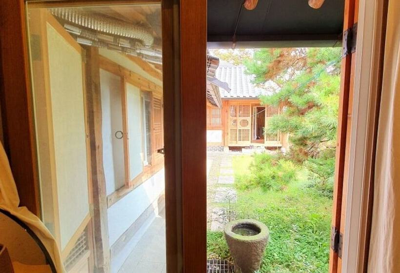 Jeonju Sarangnamoo Pension