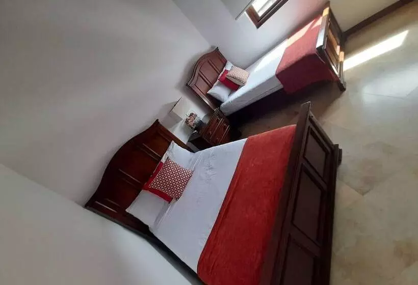 استراحتگاه Pristine Bay Villas