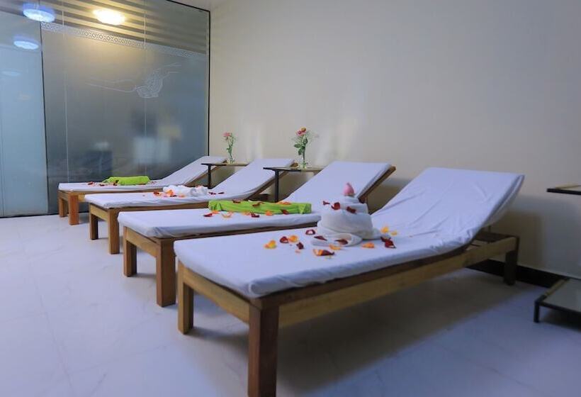 Triple E Hotel And Spa