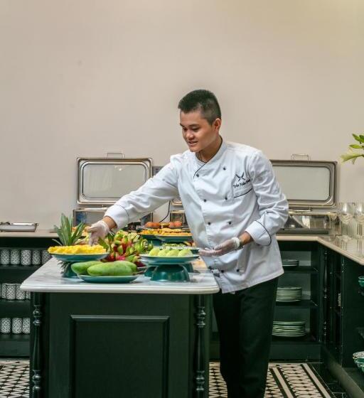 Elegant Boutique Hotel Ha Long