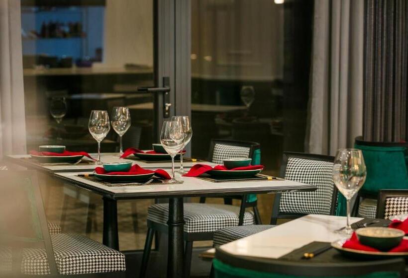 Elegant Boutique Hotel Ha Long