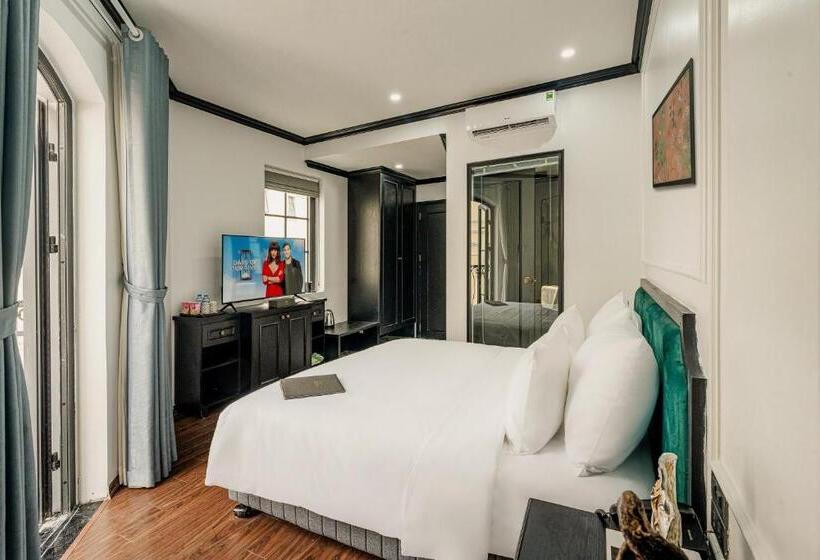Elegant Boutique Hotel Ha Long