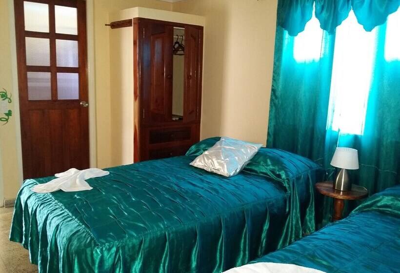 پانسیون Casa Guanaba's Nest