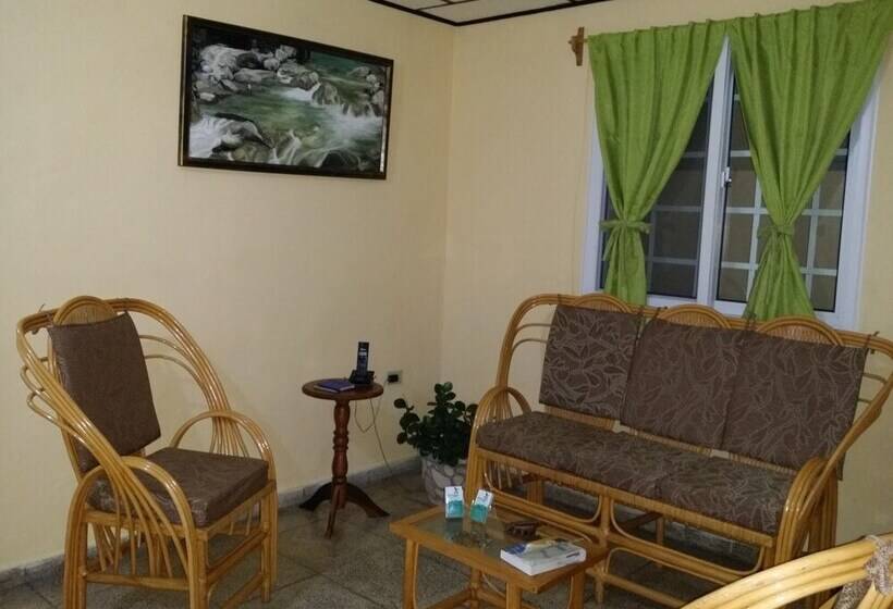 پانسیون Casa Guanaba's Nest