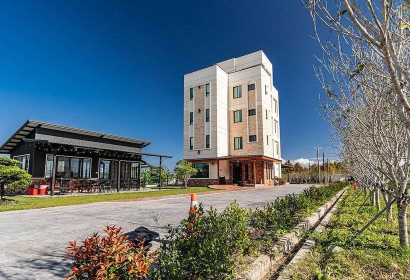 تختخواب و صبحانه Memories